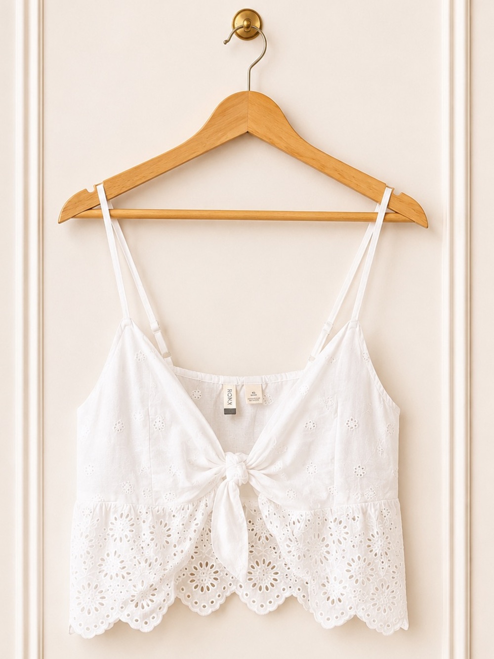 Roxy White Eyelet Tie Front Crop Top Size Medium Boho Summer Tank Vacation